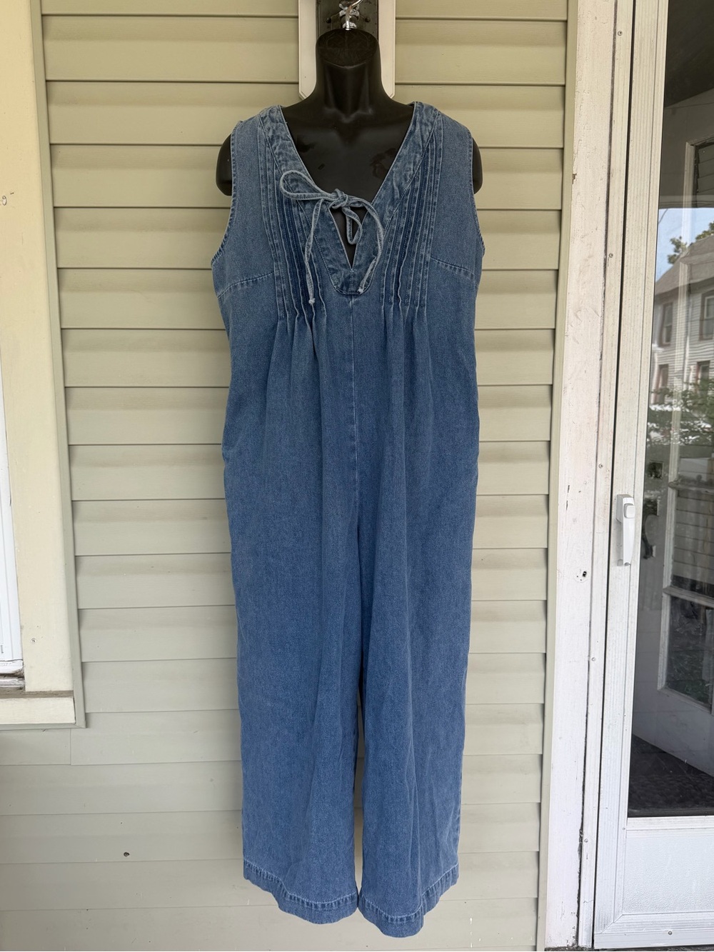 Pintuck Tie V-Neck Dusty Blue Denim Wide Leg Jumpsuit Sz L Cotton Blend Pockets